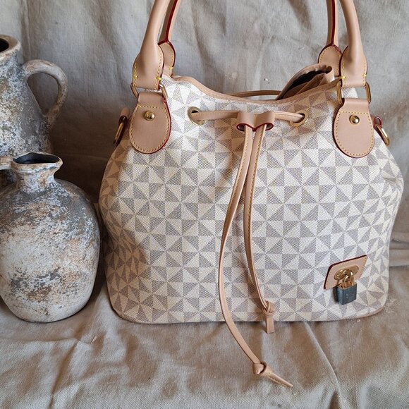 Purse - Picture 6 of 10